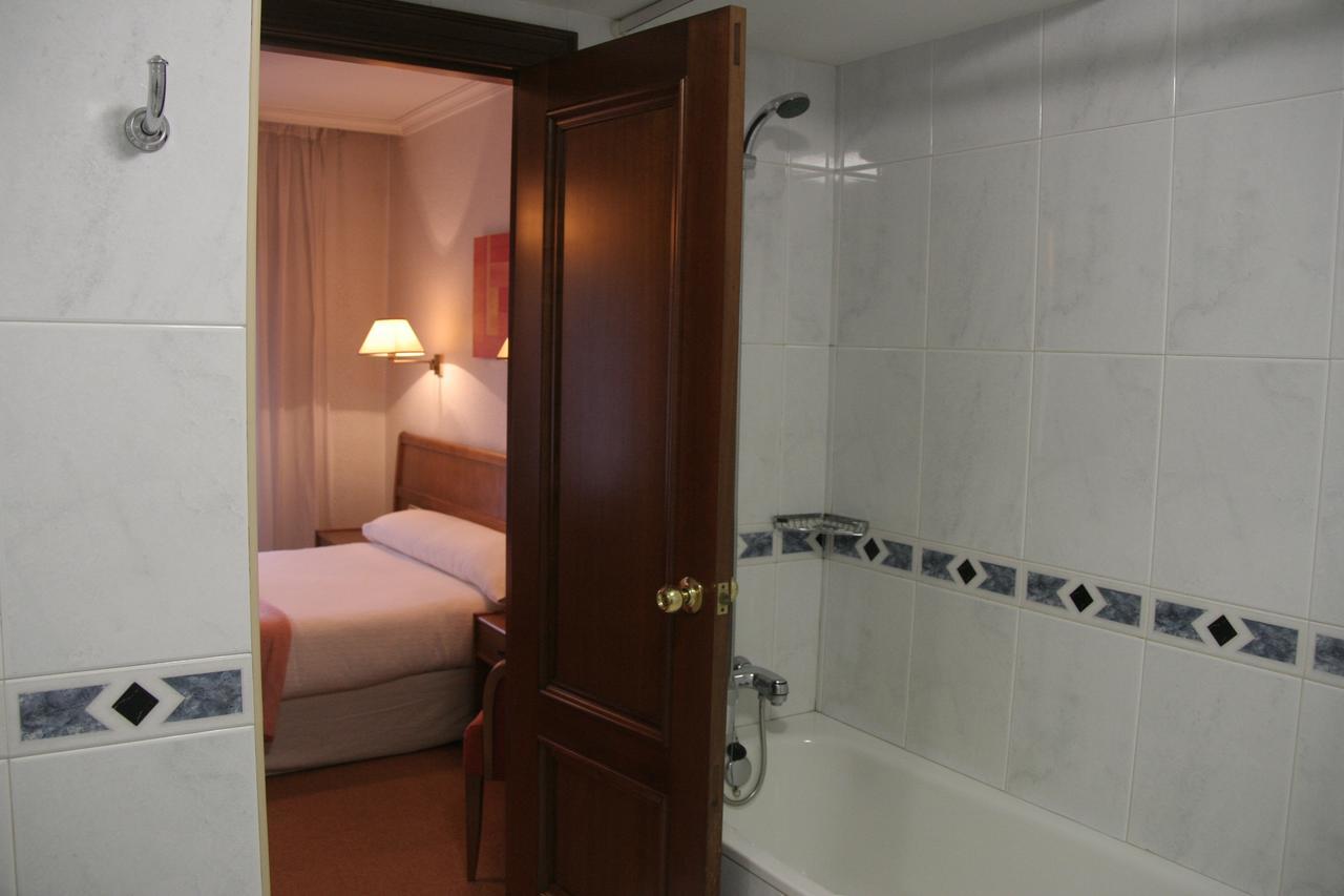 Hostal Gran Via Vigo Exterior foto
