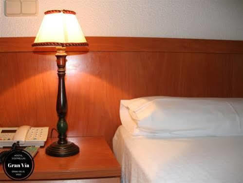 Hostal Gran Via Vigo Exterior foto