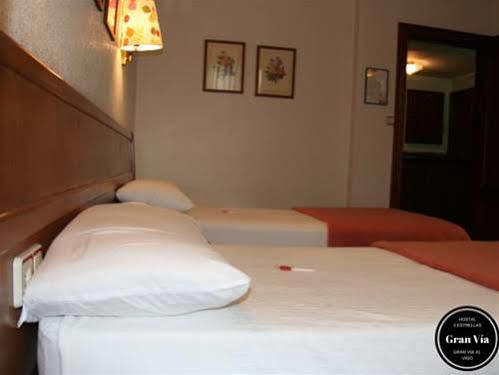 Hostal Gran Via Vigo Exterior foto